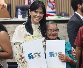 Prefeitura entrega 240 títulos de propriedade em Morro do Chapéu
