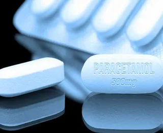 Químicos conseguem sintetizar paracetamol a partir de resíduos plásticos