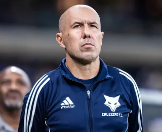 Técnico critica expulsão de meia envolvido na lesão de Jamerson