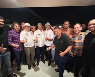 Um dia após receber oposição, prefeito surpreende e acena a Jerônimo