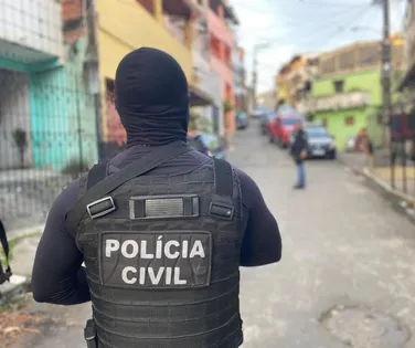 Homem é encontrado amarrado em poste e sem cabeça em Salvador - Imagem