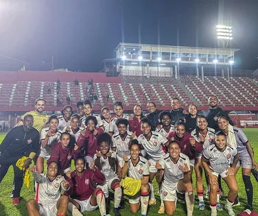 Vitória vence fora de casa e avança na Copa do Brasil Feminina - Imagem