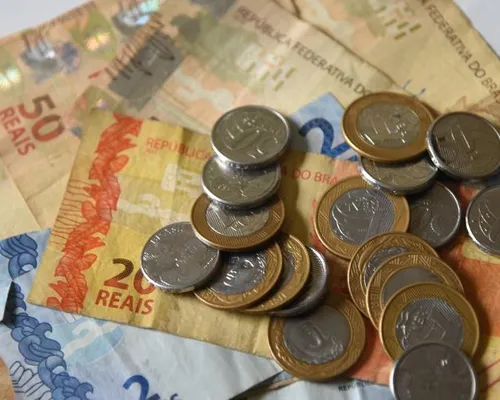 Consignado CLT: conheça nova modalidade de crédito aprovada no Senado - Imagem