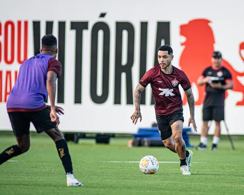 Vitória treina bolas paradas e Neris segue afastado; saiba mais - Imagem