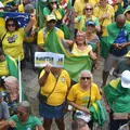 Apoiadores fazem coro por Bolsonaro e anistia na Barra imagem