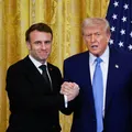 Após tarifaço, Macron fala em buscar acordo "aceitável" com Trump imagem