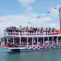 Barco lotado atinge canoa com crianças e causa pânico em Madre de Deus imagem