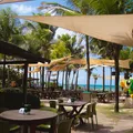 Barraca de praia celebra 30 anos com música e gastronomia imagem