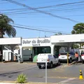 Bolsonaro deixa prisão domiciliar e vai a hospital para exames médicos imagem