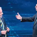Bolsonaro pede 'benção' de Lula para negociar com Trump imagem