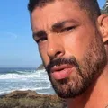 Briga? Cauã Reymond é excluído por atores de Vale Tudo imagem