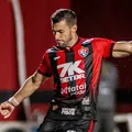 Cáceres tem lesão confirmada e desfalca o Vitória sem data para voltar imagem