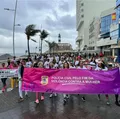 Caminhada Contra o Feminicídio reúne multidão na Barra imagem