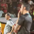 Carille adota cautela, mas crê em futuro promissor na base do Vitória imagem