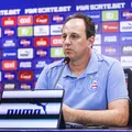 Ceni destaca queda emocional do Bahia após falha do goleiro Ronaldo imagem