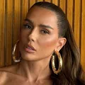 Deborah Secco declara que 'não acredita' na monogamia e explica o motivo imagem