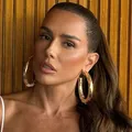 Deborah Secco revela que apanhou de chicote em novela global imagem