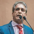 Deputado defende prisão de Bolsonaro e dispara contra Trump: 'ditador' imagem