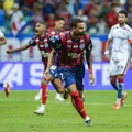 Eliminação do Vitória serviu de alerta para o Bahia, diz Willian José imagem