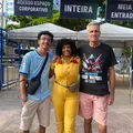 Família chega cedo e abre fila no Festival A TARDE FM em Salvador imagem