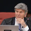 Fux não pedirá vista, mas deve divergir de Moraes sobre Bolsonaro imagem