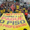Greve dos professores Salvador: Justiça dobra multa da APLB imagem