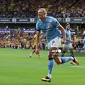 Haaland brilha com 2 gols e City atropela na estreia da Premier League imagem