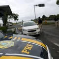Homem é morto a tiros após briga de trânsito na BR-324 imagem