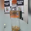 Homens bebem veneno para matar lagarta achando ser cachaça e morrem imagem