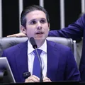 Hugo Motta reforça urgência da reforma administrativa no plenário imagem