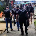 Investigado por mortes e tráfico, líder de facção é preso na RMS imagem