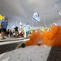Israelenses protestam por libertação de reféns e cessar-fogo em Gaza imagem