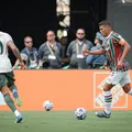 João Pedro decide para o Chelsea e Tostão reflete sobre futebol e vida imagem