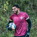 Lucas Arcanjo é um dos goleiros que menos param o jogo na Série A imagem