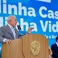 Lula ignora prisão domiciliar de Bolsonaro e mantém foco no Brasil imagem