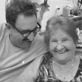 Mãe do apresentador Ratinho morre aos 88 anos imagem