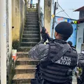 Megaoperação policial ocupa a Gamboa pelo segundo dia seguido imagem