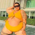 Menos 50 kg: veja antes e depois de Thais Carla após bariátrica imagem