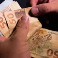 Ministra confirma aumento do salário mínimo; confira o valor imagem