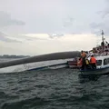 Naufrágio de barco turístico deixa ao menos 34 mortos no Vietnã imagem