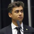 Nikolas Ferreira protocola pedido de impeachment de Lula imagem