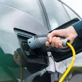 Nova bateria carrega carro elétrico em até 10 minutos imagem