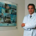 Novo bilionário da Forbes: saiba quem é o fundador da Rede D’or imagem