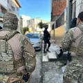 Operações miram Comando Vermelho e prendem líderes em Salvador e RMS imagem