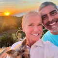 Polêmica! Marido de Xuxa paga por massagens com “Final feliz” imagem