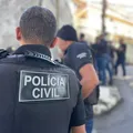 Polícia desmonta laboratório clandestino de anabolizantes em Camaçari imagem
