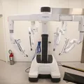 Tecnologia chinesa promete revolucionar cirurgia robótica no Brasil imagem