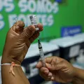 Vacinas de emergência reduzem mortes por surtos de doenças em quase 60% imagem