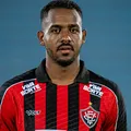 Vitória anuncia renovação do zagueiro Edu; saiba até quando imagem
