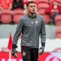 Vitória terá desfalque de goleiro para clássico contra o Sport Recife imagem